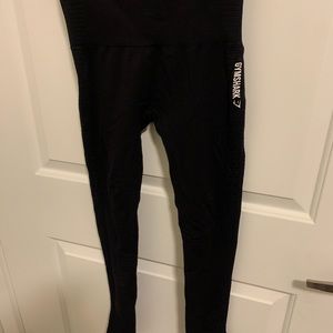 Gym shark leggings